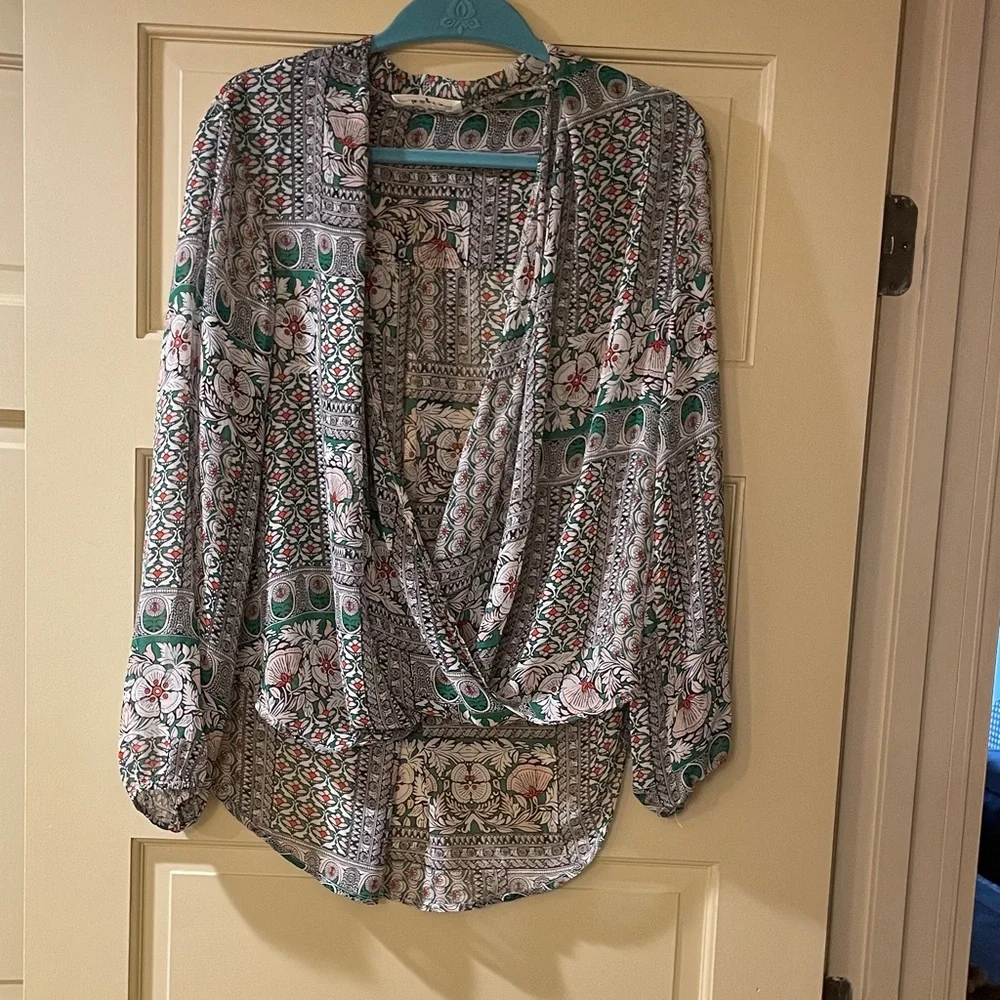 Bäcio Women's Patterned Top - Multicolor - Picture 2 of 2